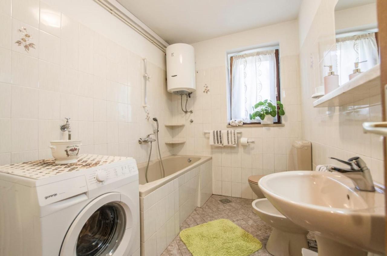 Holiday Home Villa Spilla Selca  Экстерьер фото