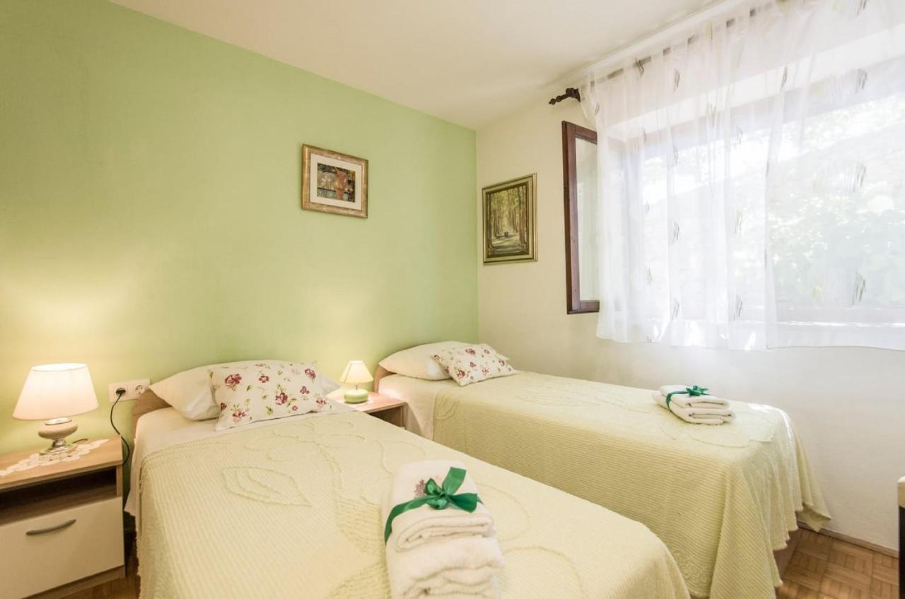 Holiday Home Villa Spilla Selca  Экстерьер фото