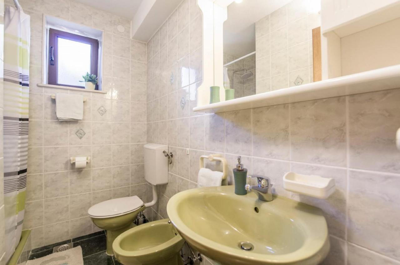 Holiday Home Villa Spilla Selca  Экстерьер фото